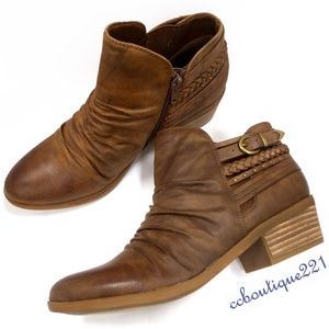 BareTraps Guenna Booties